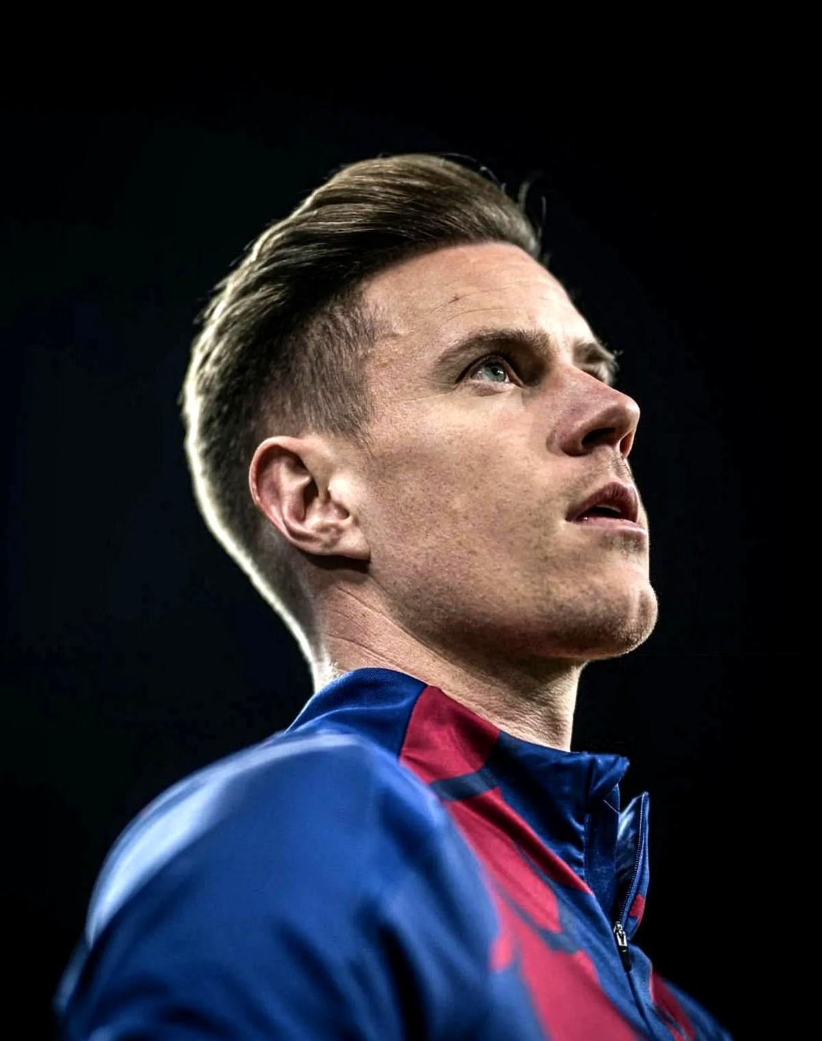 爱游戏体育app转折点西汉姆队长鼓劲，欧联赛后攻防权衡，目标明确，轮换策略成焦点的简单介绍