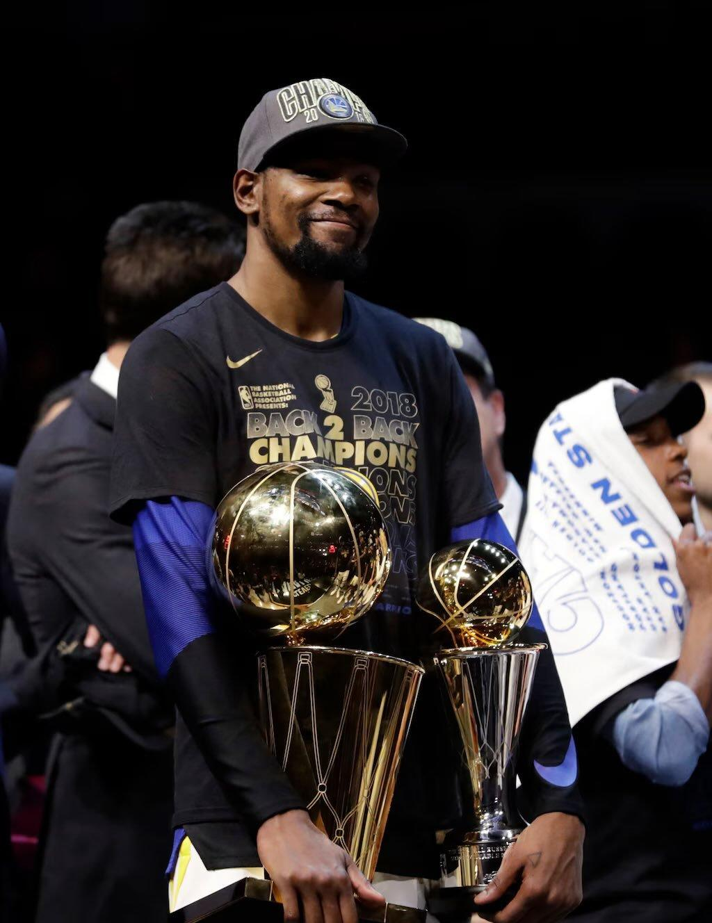 关于重磅！那不勒斯遗憾出局备战NBA总决赛杜兰特连续二十场比赛得分超过伤愈复出，华盛顿奇才围绕意甲外线爆发的信息